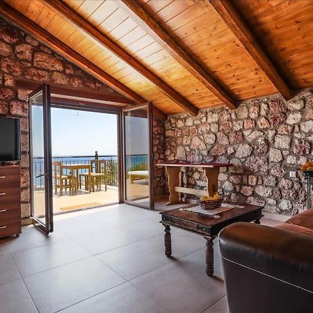Petronas Land House 2 Villa Archangelos  Dış mekan fotoğraf