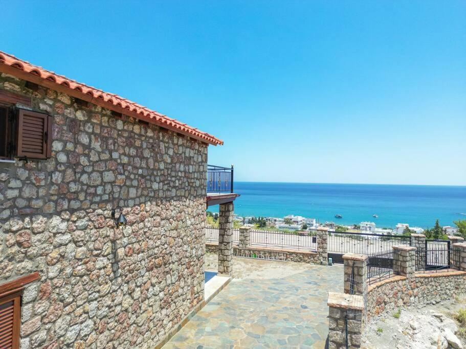 Petronas Land House 2 Villa Archangelos  Dış mekan fotoğraf