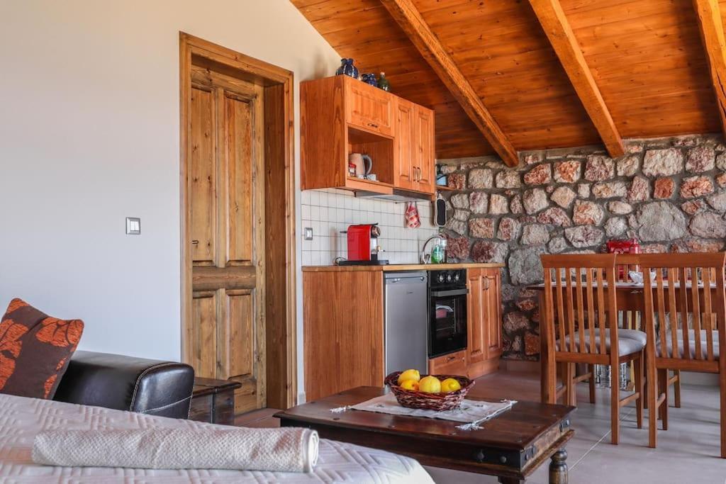 Petronas Land House 2 Villa Archangelos  Dış mekan fotoğraf
