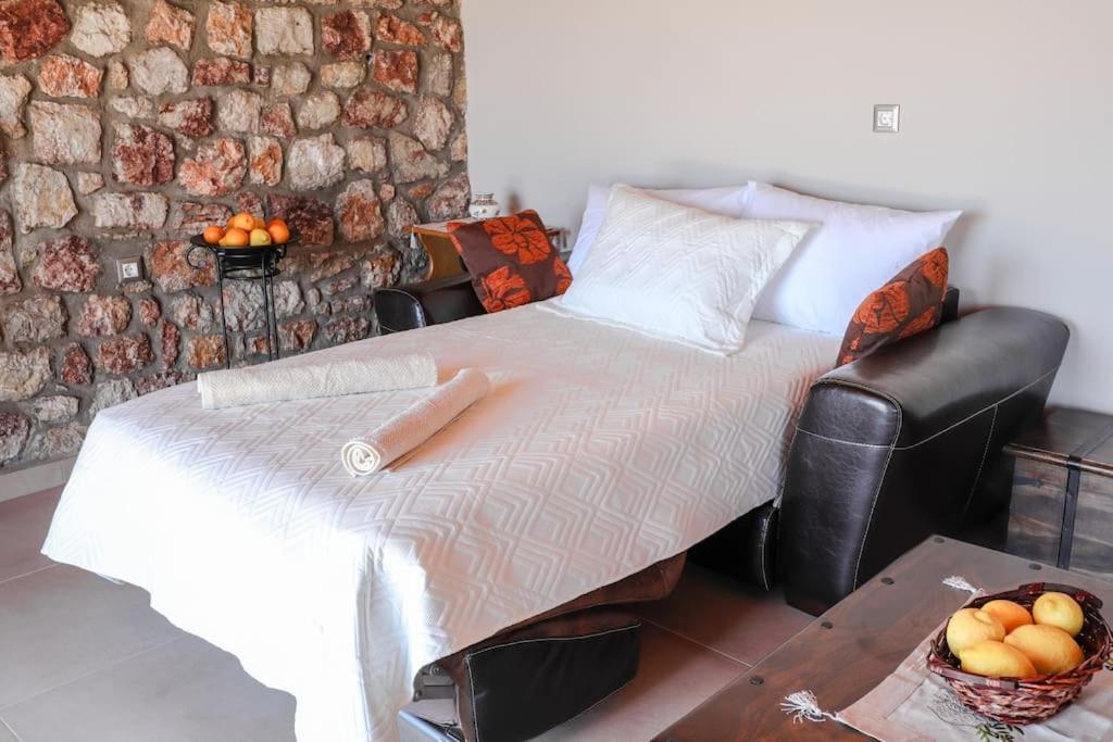 Petronas Land House 2 Villa Archangelos  Dış mekan fotoğraf
